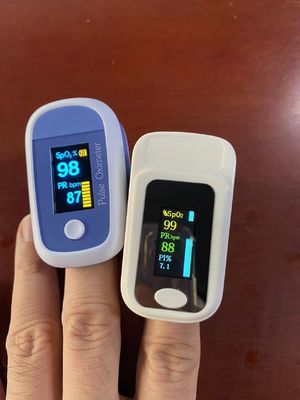 Медицинский оксиметр ИМПа ульс кончика пальца PR SPO2 OLED для машины скорой помощи больницы, монитора кислорода крови